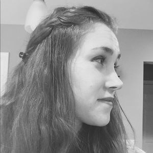 Meet your Posher, Alexandra